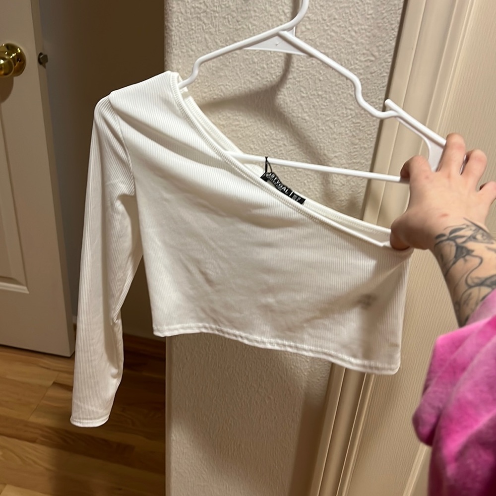 White one shoulder cropped top